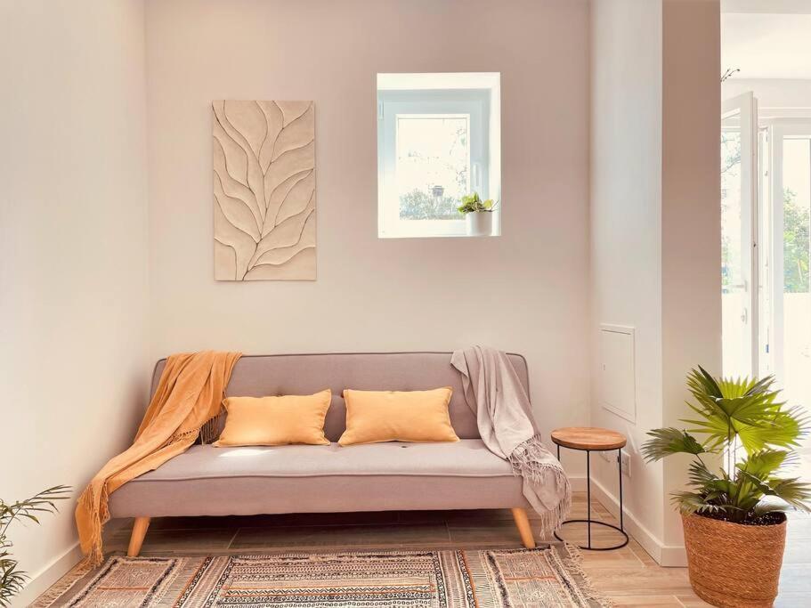 Cozy Apartment With Private Courtyard Barcarena Exteriér fotografie