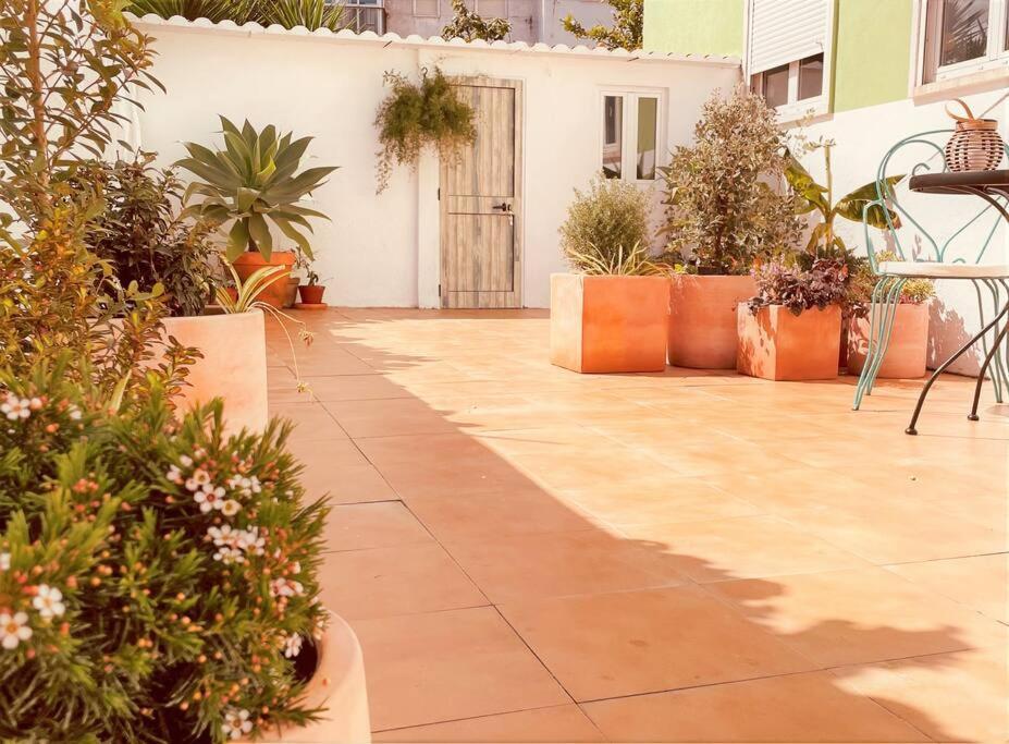 Cozy Apartment With Private Courtyard Barcarena Exteriér fotografie