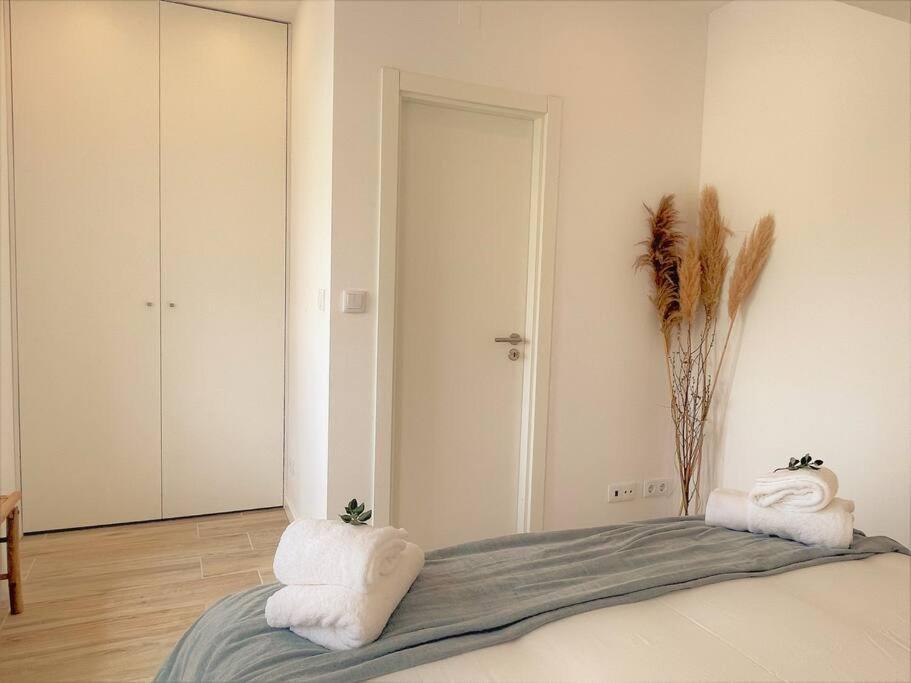 Cozy Apartment With Private Courtyard Barcarena Exteriér fotografie